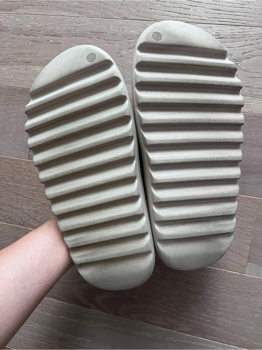 Yeezy Foam Slide Sandals - Tan